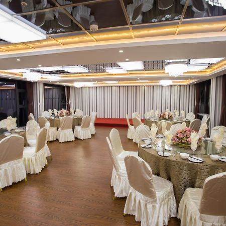 Holiday Inn Express Dujiangyan Ancient City Buitenkant foto