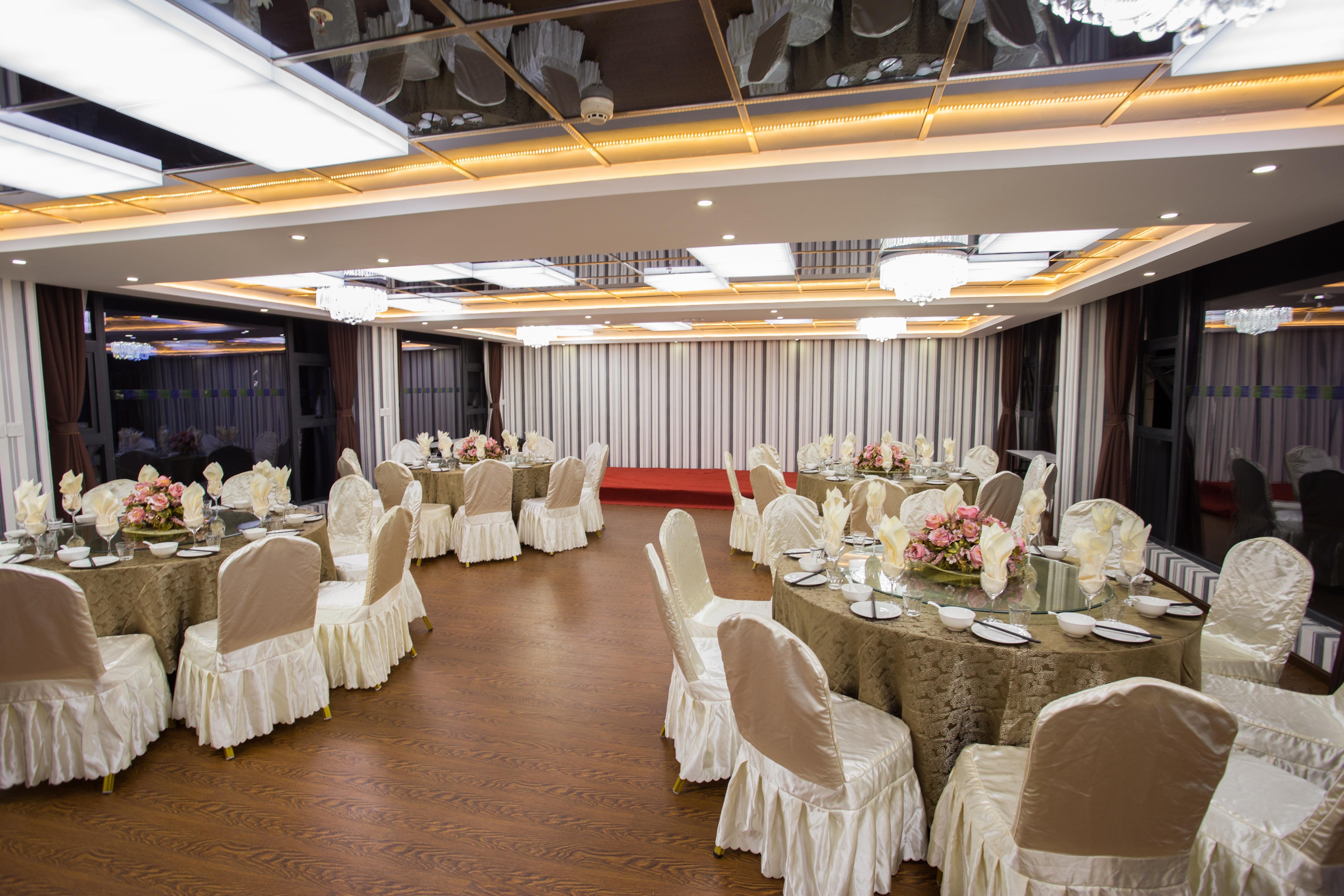Holiday Inn Express Dujiangyan Ancient City Buitenkant foto